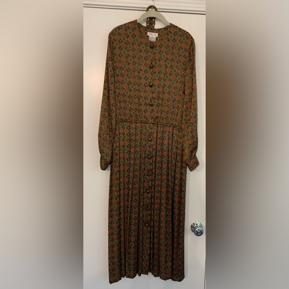 Talbots Dress; multi color; pleats; elastized waist w/matching fabric belt